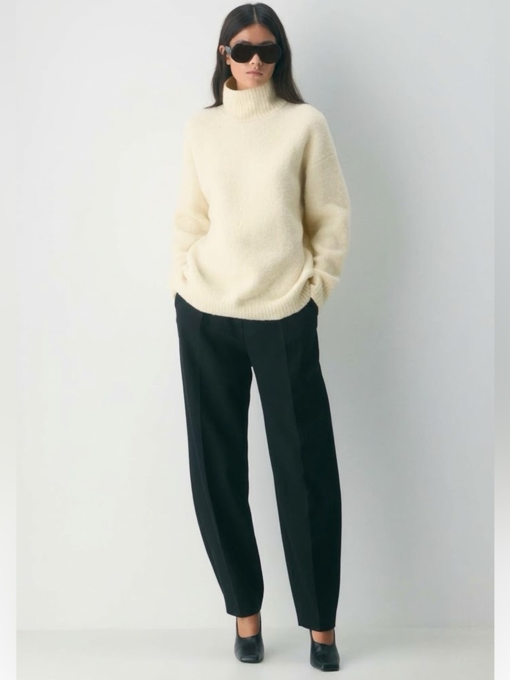 Sporting Life Creme Wool Blend Vintage Turtleneck Sweater Size Medium Oversized